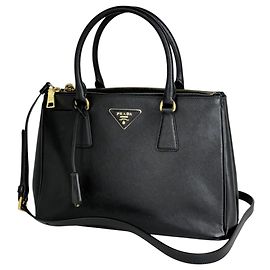 mala Prada Galleria 2-Way em couro Saffiano preto