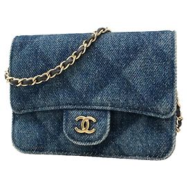 Marsupio Chanel in denim blu