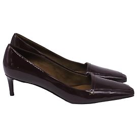 Décolleté Khaite Celia 50 in pelle di vitello verniciata bordeaux