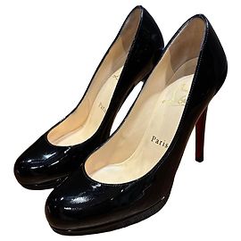 Christian Louboutin Décolleté in pelle verniciata nera