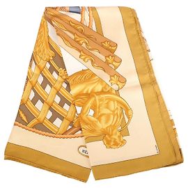 Carré 90 in seta Hermès “Zéphyr” Gold di Julia Abadie