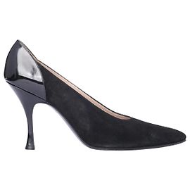 Décolleté Chanel in pelle scamosciata nera e pelle verniciata