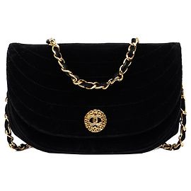 Borsa a Tracolla Chanel CC Horizontal Quilted Velvet Crescent Flap Nera