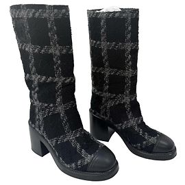Chanel Stiefel aus Tweed Schwarz Grau mit hohem Absatz