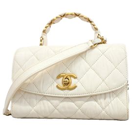 Chanel Matelassé Schultertasche mit Kette