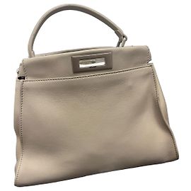Fendi Peekaboo Borsa Top Handle in pelle Taupe