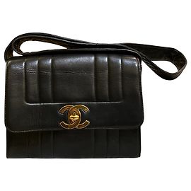 1991 Chanel Vertical Quilt Lammleder Flap Handtasche