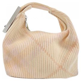 Burberry Mini Peg Duffle Bag Handtasche
