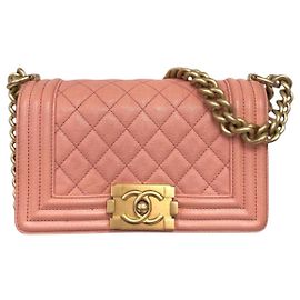Borsa Chanel Boy in pelle caviar rosa
