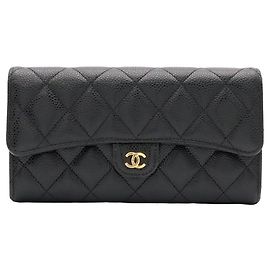 Chanel Matelassé Black Bi-fold langes Portemonnaie