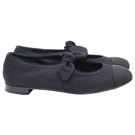 Scarpe basse Mary Jane Chanel con fiocco in tela nera