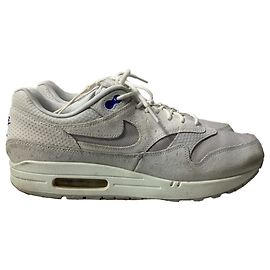Nike Air Max 1 Pure Platinum Racer Sneaker in weißem Wildleder