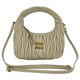 Borsa hobo Miu Miu Wander Matelassé in pelle di agnello beige