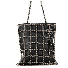 Borsa Tote con catena Chanel in pelle d'agnello nera