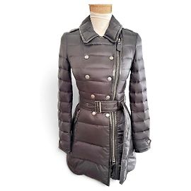 Burberry Brit gesteppte Jacke aus schwarzem Nylon mit Pelzkragen