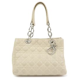 Borsa Christian Dior Lady Dior Cannage in pelle di agnello Ivory