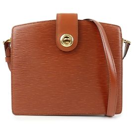 Borsa a tracolla Louis Vuitton Capucines in pelle Epi Kenya Brown M52343