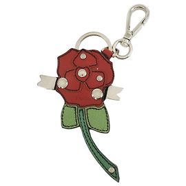 PRADA Portachiavi con Charm Motivo Rosa in Pelle Saffiano Rosso 1AR290