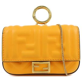 FENDI Nano Baguette Charm Schultertasche aus Nappaleder Orange 7AR844