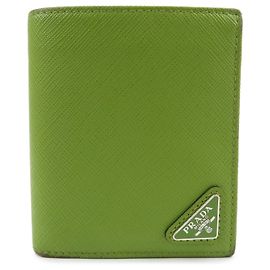 Cartera compacta PRADA de piel Saffiano con logotipo Triangle, Verde Claro