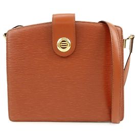 Borsa a tracolla Louis Vuitton Epi Leather Capucines Kenya Brown M52343