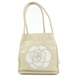 Borsa Tote e Borsa a Tracolla CHANEL Logo Camellia in pelle Beige A20856