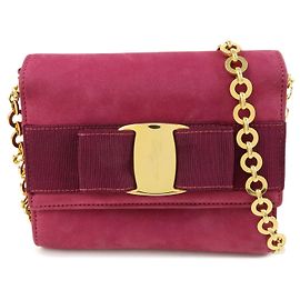 Salvatore Ferragamo Borsa a tracolla con catena Ferragamo Varra Ribbon in Suede 3Way Bag Viola