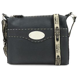 FENDI Selleria Borsa a spalla e crossbody in pelle e tela Nera 8BT092