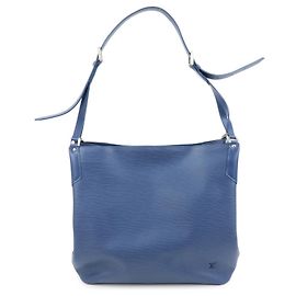 Bolsa de Ombro Louis Vuitton Epi Mandala GM em Couro Myrtille M5892G