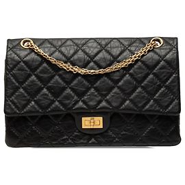 Borsa a tracolla Chanel Reissue 2.55 Double Flap 226 in pelle di vitello invecchiata matelassé nera