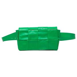 Bottega Veneta Mini Borsa Cintura Cassette in Pelle di Vitello Intrecciato Verde