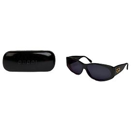 Gafas de Sol Gucci Cat-Eye Vintage Principios de los 2000 Black Gold
