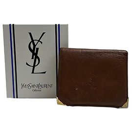 Billetera bifold Vintage Yves Saint Laurent de cuero texturizado c. finales de los 80 Marrón