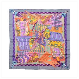 Hermès Carré 90 "Etendards et Bonnieres" Foulard in Seta Grigio x Viola