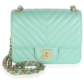 Borsa Mini Square Flap Chanel in pelle d'agnello chevron verde chiaro