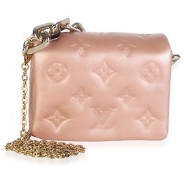 Louis Vuitton Coussin Gürteltasche aus Lammleder mit geprägtem Monogramm in Metallic-Pink