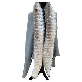 Yves Salomon Strickponcho aus Wolle und Nerz mit Fuchsfellkragen