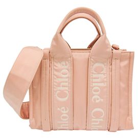 Borsa Chloé Woody Small in nylon, Rosa