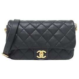 Chanel Schultertasche aus Lammleder