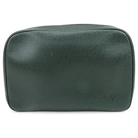 Necessaire Louis Vuitton Taiga Leather GM