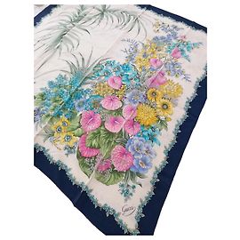 Pañuelo de seda Gucci estampado floral