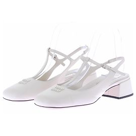 Miu Miu Weiße Slingback-Pumps