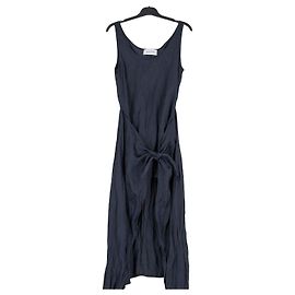 Autre Marque Vestido midi azul marino ANEMOS con cinturón