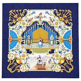 Hermès Blauer Seidenschal mit Print