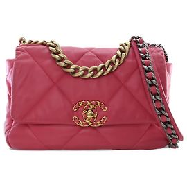 Chanel 19 Flap Medium in pelle d'agnello rosa