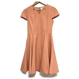 Autre Marque Vestido acampanado Chesty