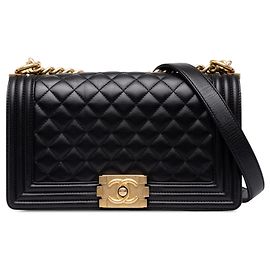 Chanel Boy Flap Crossbody Bag aus gestepptem Lammleder in Schwarz, Größe Old Medium