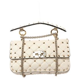 Valentino Garavani RockStuds Leder x Studs 2Way Handtasche in Beige
