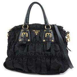 PRADA Bolsa Tote e de Ombro 2WAY em Nylon e Couro TESSUTO GAUFRE Preta BN1792
