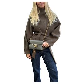Clutch Gucci Marmont in pelle grigia